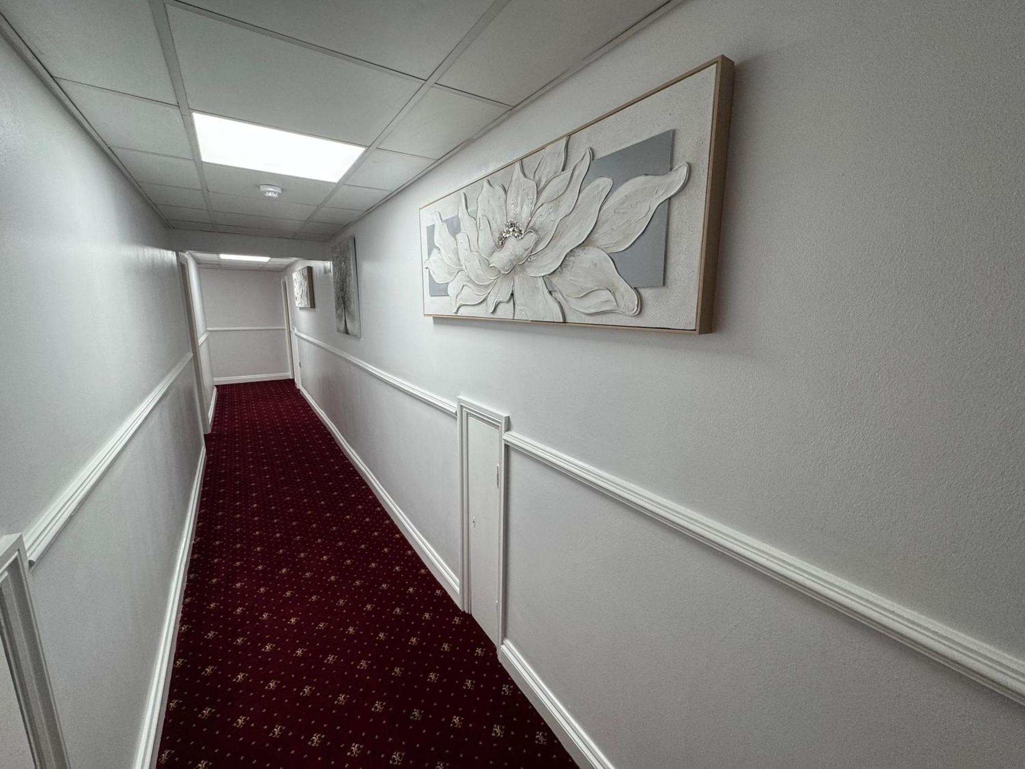 Parkside International Hotel Reading Exteriör bild